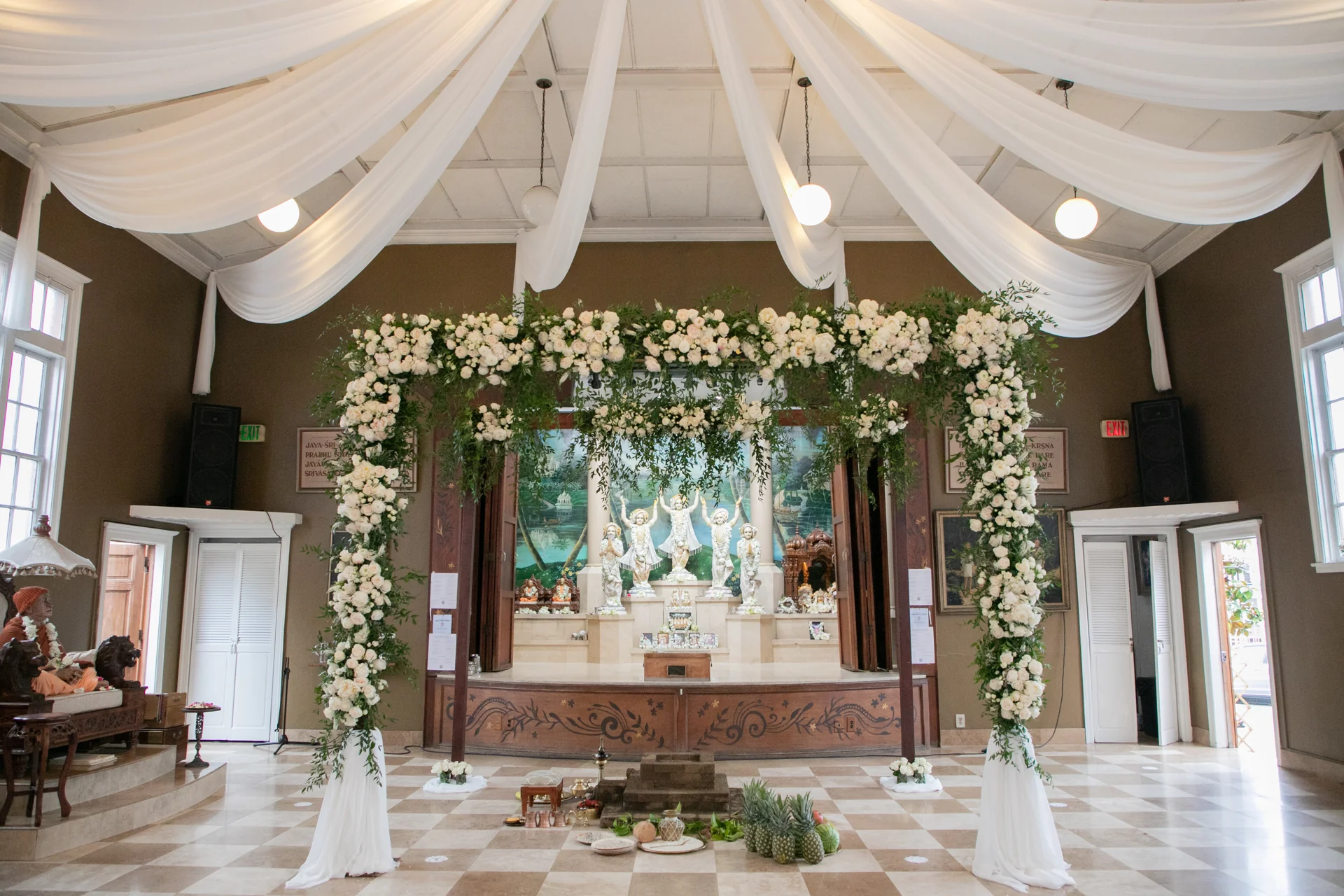 Shabhu & Ashish — the ceremony setting