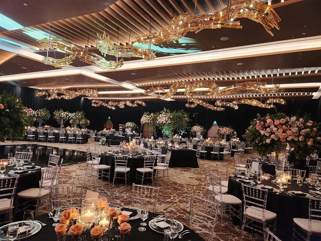 Natasha & Anish — the illuminated reception room